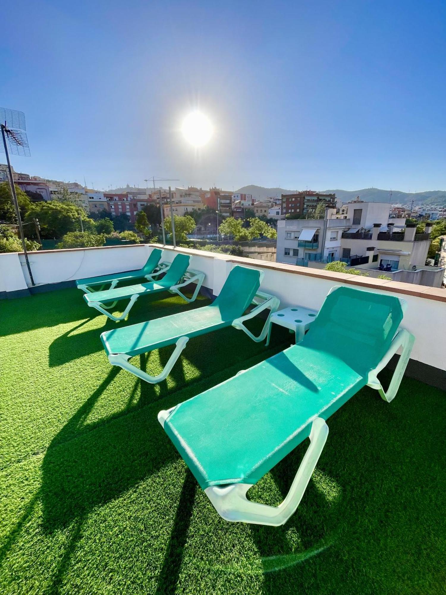 Casa Independientegardenviews2 Bedrooms บาร์เซโลนา ภายนอก รูปภาพ