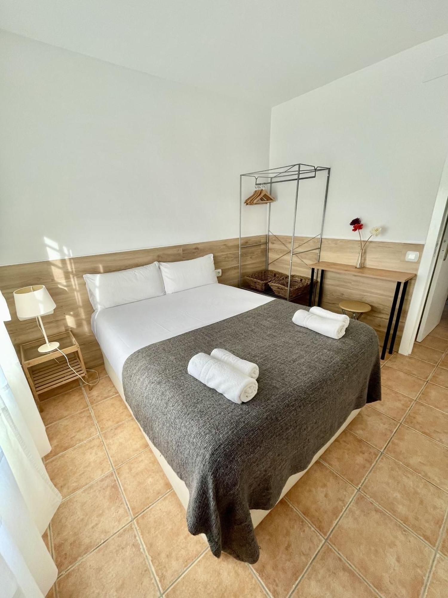 Casa Independientegardenviews2 Bedrooms บาร์เซโลนา ภายนอก รูปภาพ