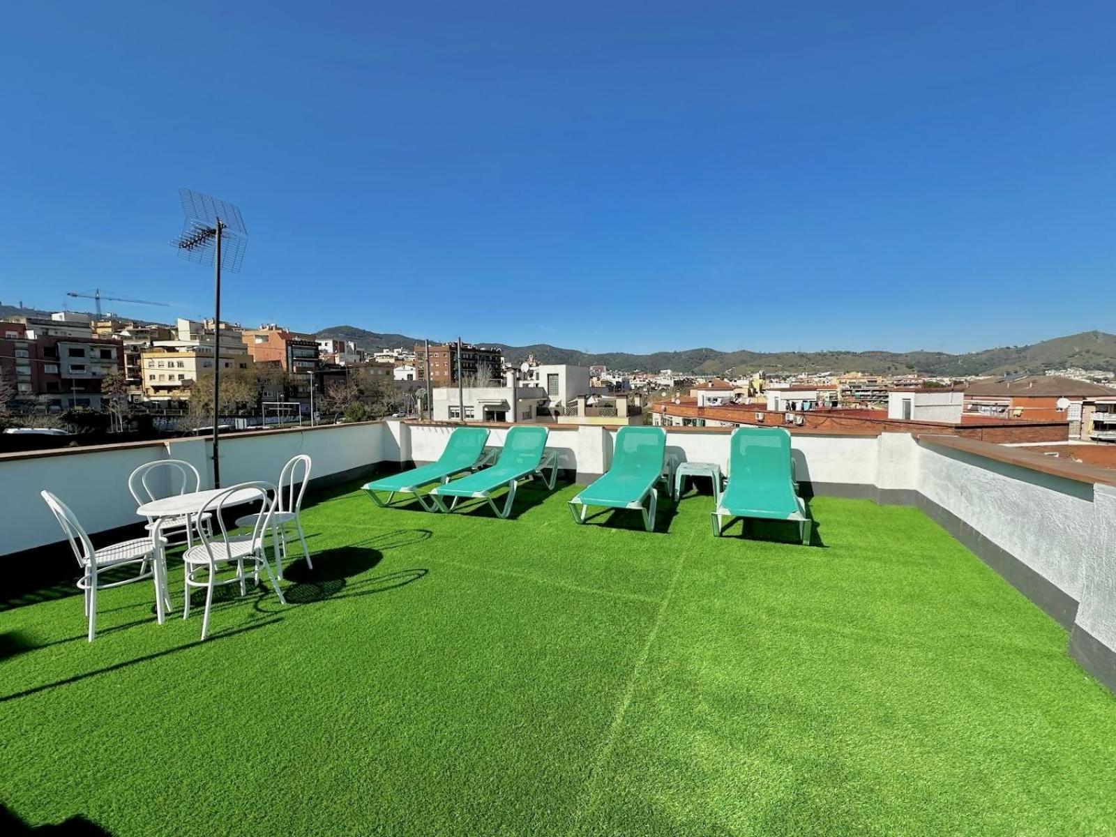 Casa Independientegardenviews2 Bedrooms บาร์เซโลนา ภายนอก รูปภาพ
