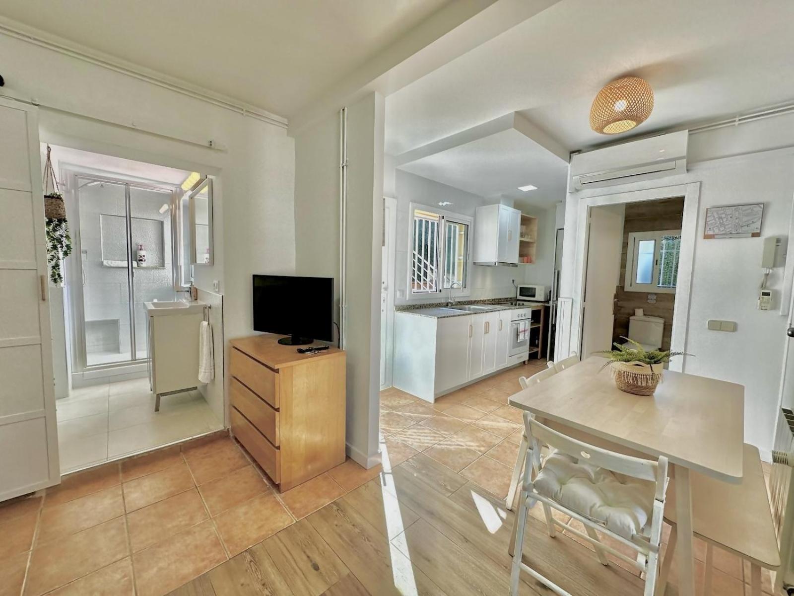 Casa Independientegardenviews2 Bedrooms บาร์เซโลนา ภายนอก รูปภาพ
