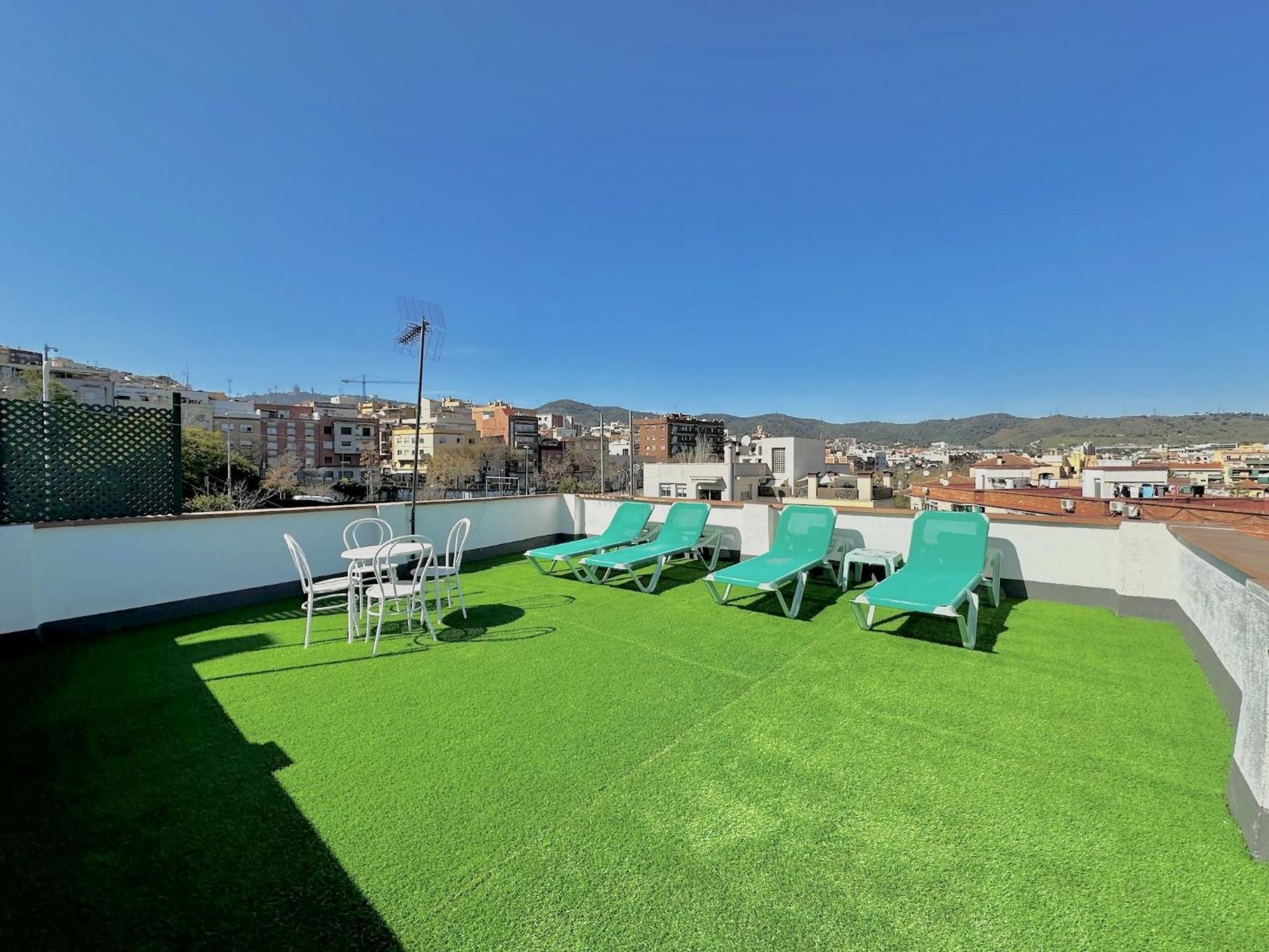 Casa Independientegardenviews2 Bedrooms บาร์เซโลนา ภายนอก รูปภาพ