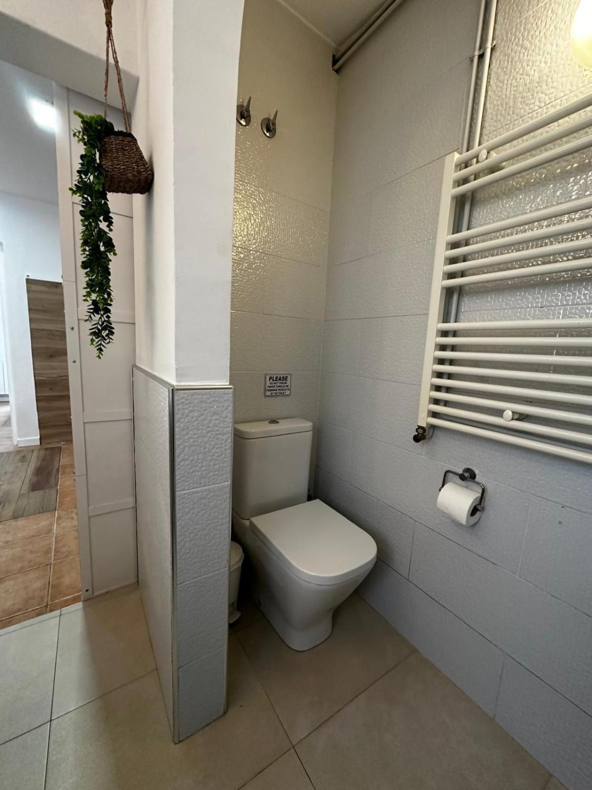 Casa Independientegardenviews2 Bedrooms บาร์เซโลนา ภายนอก รูปภาพ