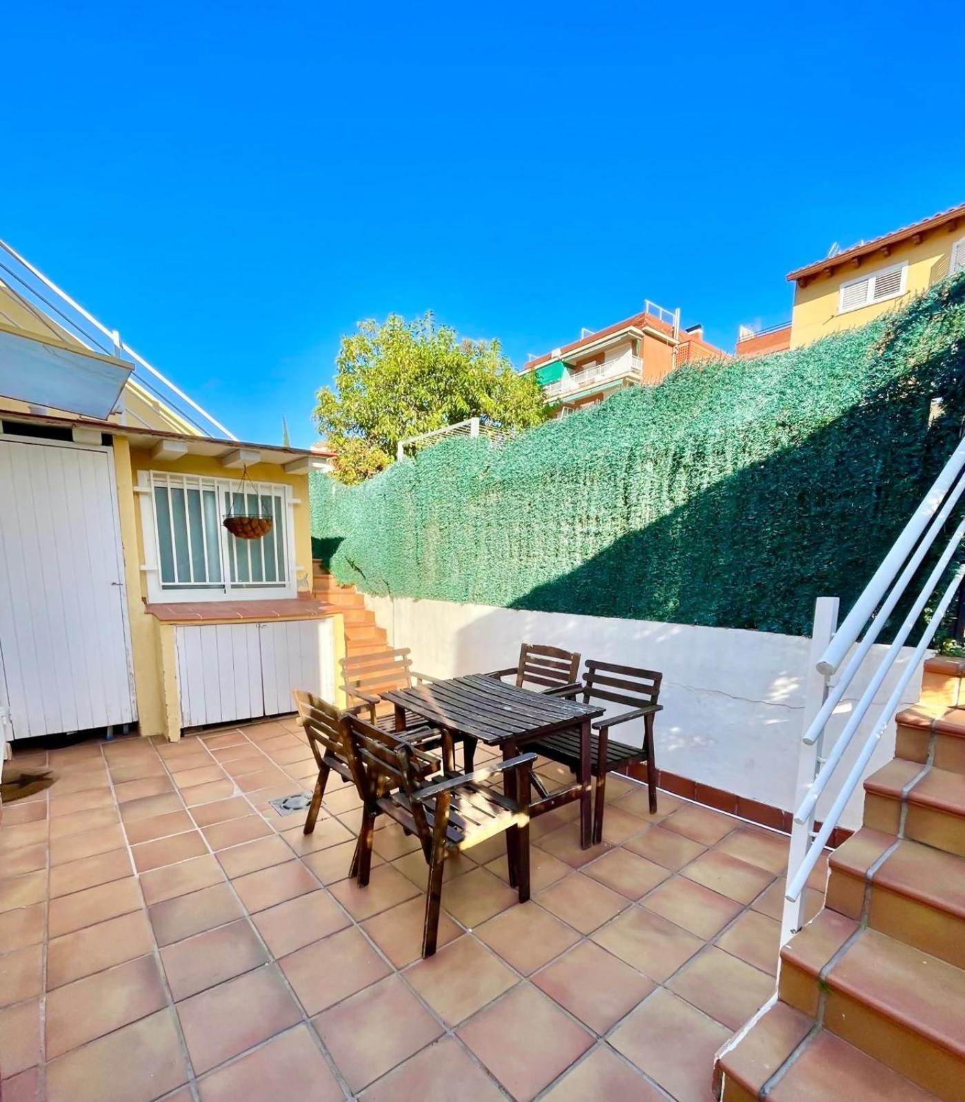 Casa Independientegardenviews2 Bedrooms บาร์เซโลนา ภายนอก รูปภาพ