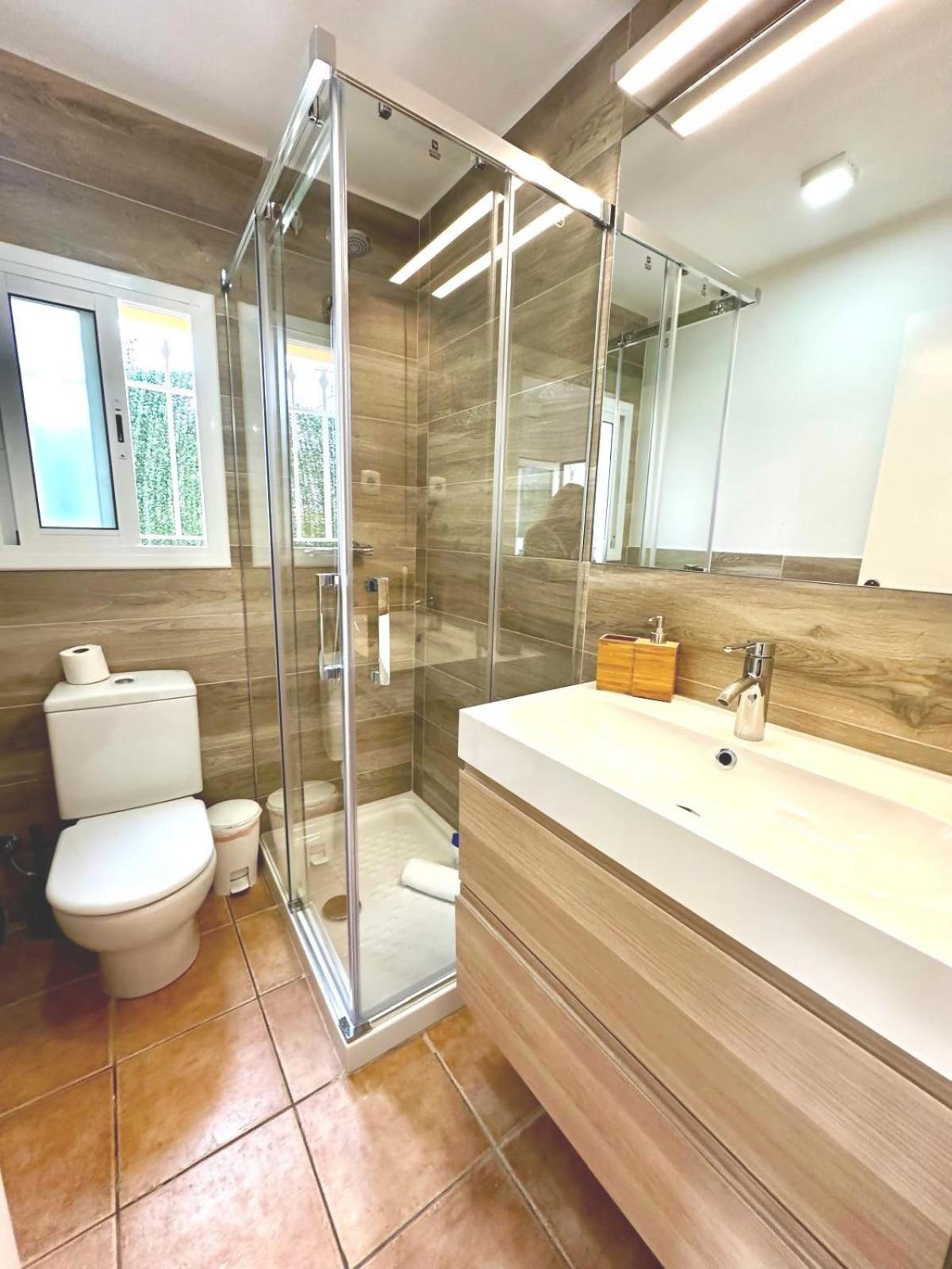 Casa Independientegardenviews2 Bedrooms บาร์เซโลนา ภายนอก รูปภาพ